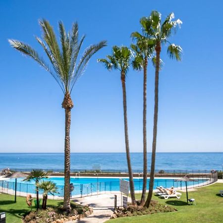 Beach-Line Apartment With 3 Bedrooms In Estepona Exteriér fotografie